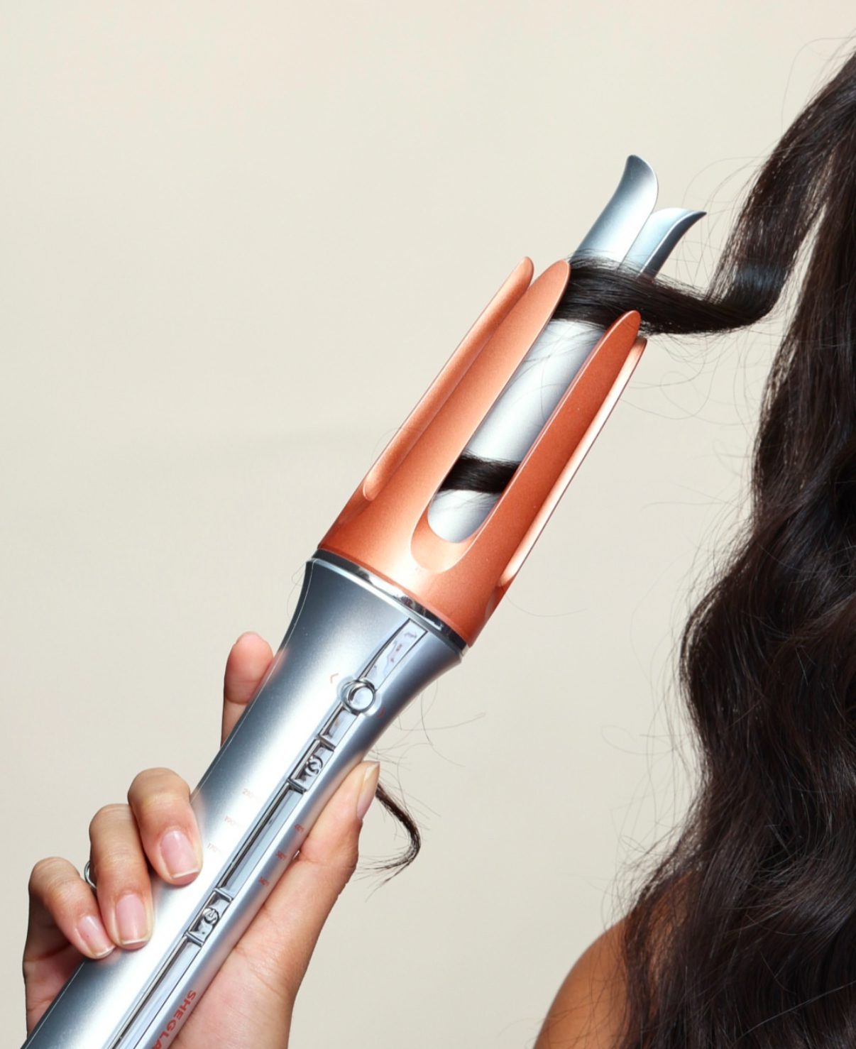 آماده کردن مو قبل از فر کردن با کرلی مو شیگلم برای داشتن فر طبیعی و سالم